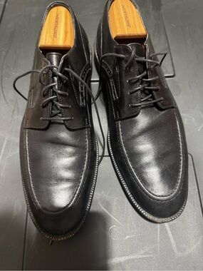 Johnston & Murphy Black Leather Derby Shoes
